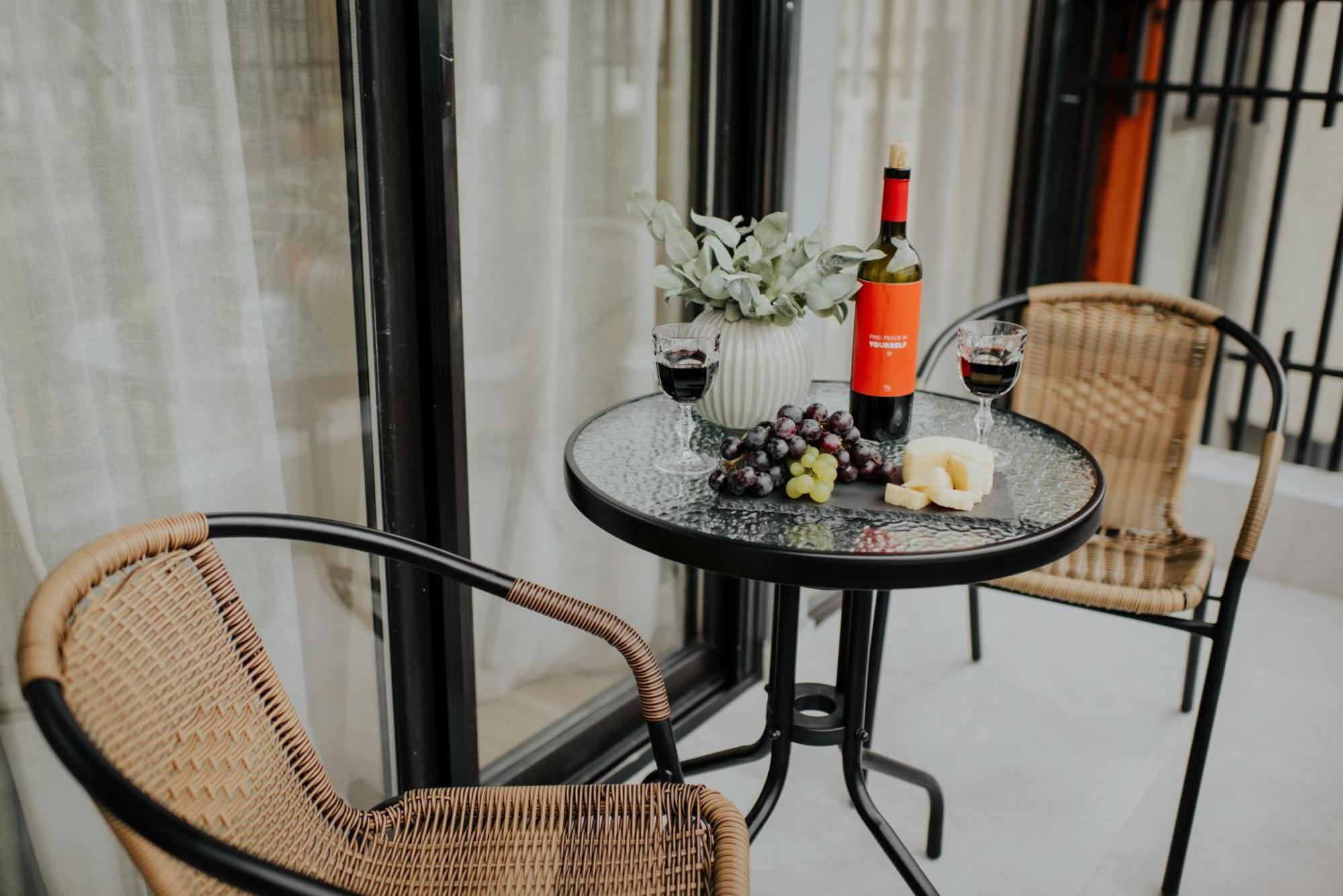 Skyline Luxury Suites Tbilisi Eksteriør bilde